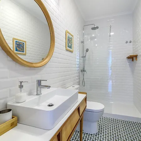 Whome | Campo De Ourique Premium Lisbon
